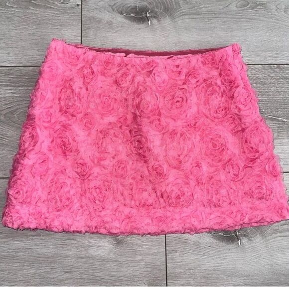 Urban Outfitters Lulu Textured Rosette Skirt - Picture 2 of 11